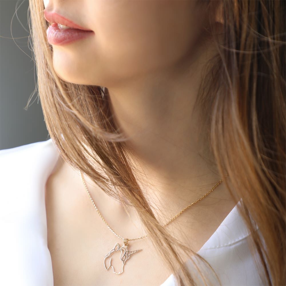 گردنبند طلا زنانه طلا 18عیار طرح اسب تک شاخ (یونیکورن)