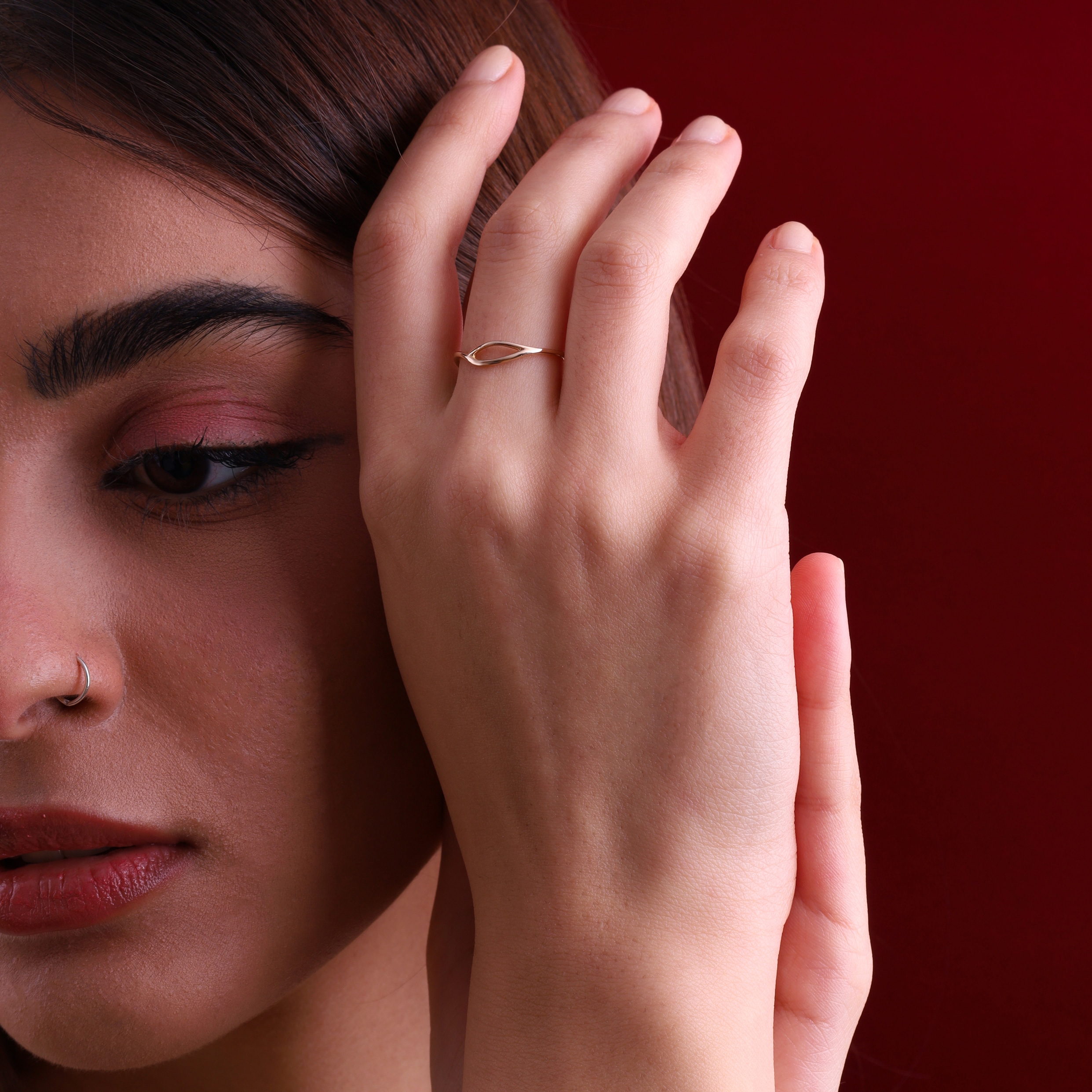 انگشتر طلا 18 عیار طرح نگاه - تصویر 1